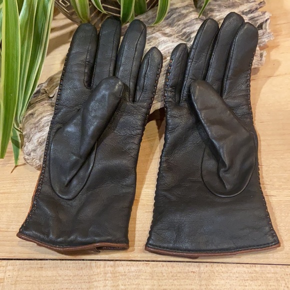 Danier leather driving gloves - Picture 2 of 6